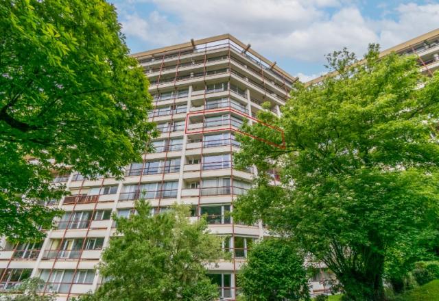 Bel appartement avec vue  panoramique, parking et cave